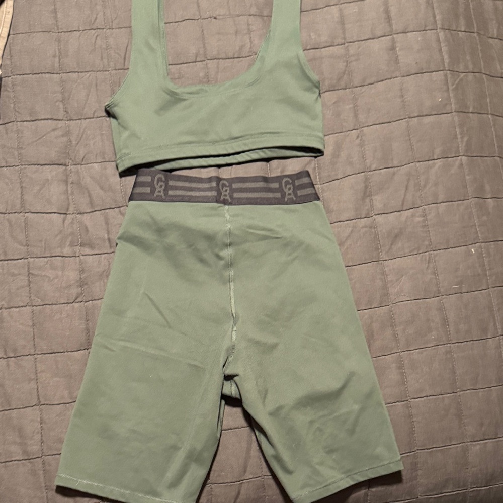 Good American Olive Green Workout Set - Picture 2 of 4